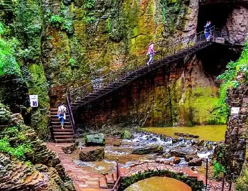 龙潭大峡谷景区